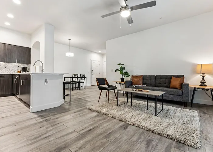 Cozysuites By The Stadium W Pool 27 Glendale