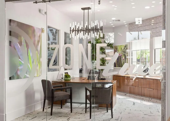 Cozysuites By The Stadium W Pool 27 Apartment *